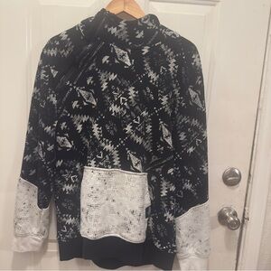 Square Zero Black and White Patterned Sweater